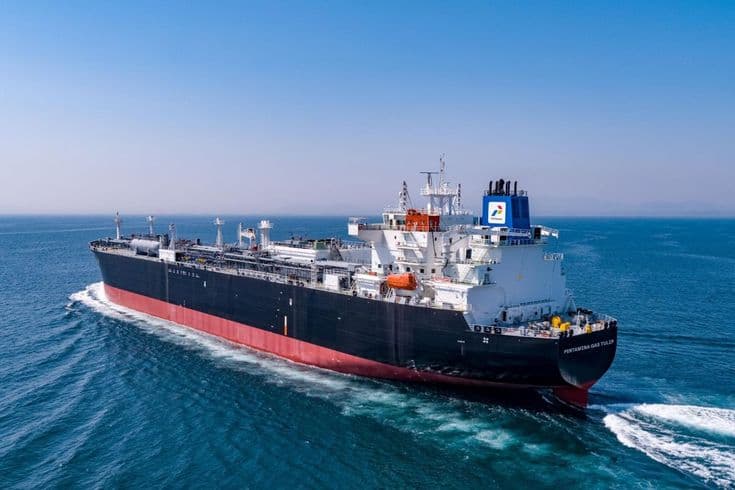 Oil and gas tanker vessel under way at sea